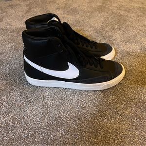 Black Nike Blazers (Women’s 8/ Men’s 6.5) worn once with minor dirty spots